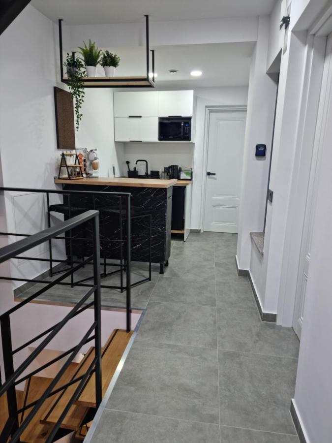 Casa Chiper - Apartament Etaj 1 Braşov Exteriör bild