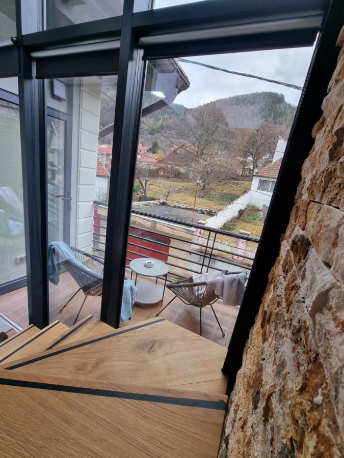 Casa Chiper - Apartament Etaj 1 Braşov Exteriör bild
