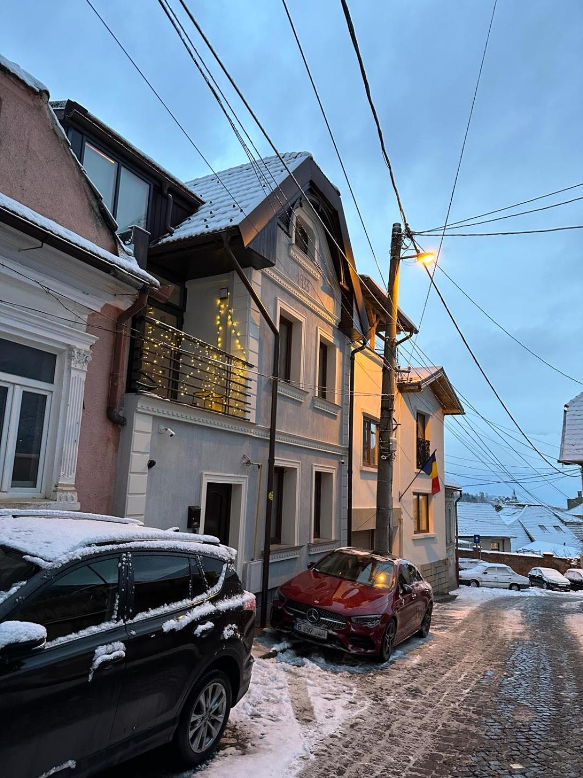 Casa Chiper - Apartament Etaj 1 Braşov Exteriör bild