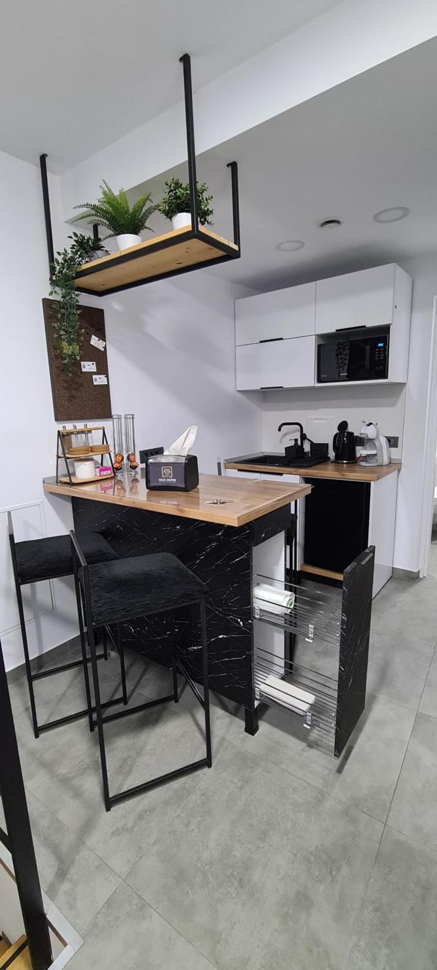 Casa Chiper - Apartament Etaj 1 Braşov Exteriör bild